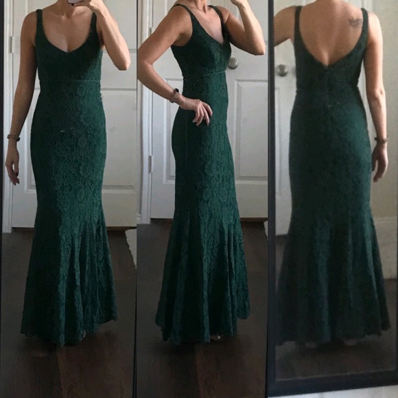 Nicole Miller Dresses & Skirts - Nicole Miller emerald green lace mermaid dress